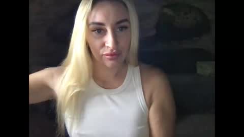 tosyna07555 online show from December 2024 09:52:02 PM