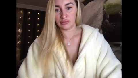 tosyna07555 online show from January 2025 10:16:02 PM