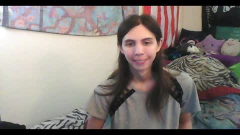 Snapshot of totalfuckingadorable chatting on September 2025 04:02:02 AM Luna online show from September 2025 04:02:02 AM