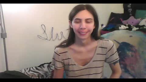 Snapshot of totalfuckingadorable chatting on October 2025 01:47:01 AM Luna online show from October 2025 01:47:01 AM