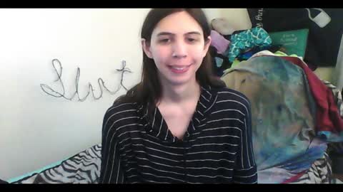 Snapshot of totalfuckingadorable chatting on December 2025 09:23:02 PM Luna online show from December 2025 09:23:02 PM