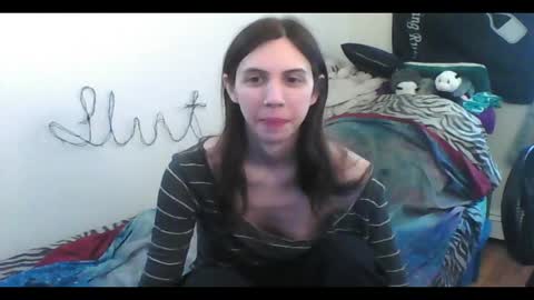 Luna online show from April 2026 08:58:02 PM
