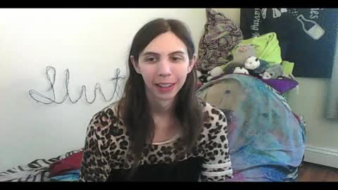 Luna online show from May 2026 07:20:01 PM