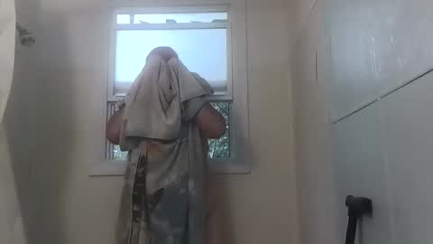 totallyawesome_65 online show from September 2025 12:15:01 PM