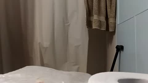 totallyawesome_65 online show from September 2025 08:38:02 AM