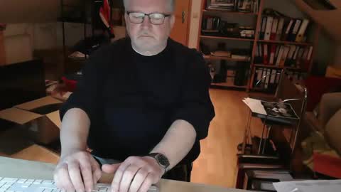 Snapshot of toto758 chatting on February 2026 09:00:02 PM toto758 online show from February 2026 09:00:02 PM