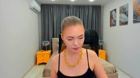 Snapshot of touch_the_heart chatting on February 2025 11:35:02 AM Touch The Heart online show from February 2025 11:35:02 AM