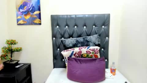 Snapshot of toxicfantasy4u chatting on October 2025 05:25:02 PM toxicfantasy4u online show from October 2025 05:25:02 PM