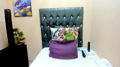 Snapshot of toxicfantasy4u chatting on December 2025 06:07:02 AM toxicfantasy4u online show from December 2025 06:07:02 AM