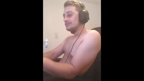Liquid Phantom online show from August 2026 07:06:01 PM