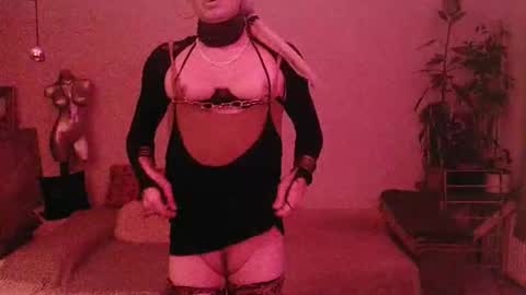 Snapshot of toyboybitchslut chatting on January 2026 03:22:02 AM Patrizia online show from January 2026 03:22:02 AM