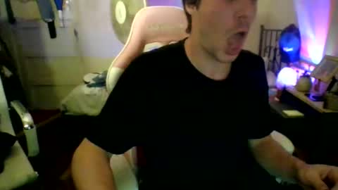 Snapshot of toyboysquirt chatting on June 2026 06:50:01 AM toyboysquirt online show from June 2026 06:50:01 AM