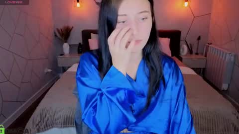 tracey_gill online show from July 2026 09:07:02 AM