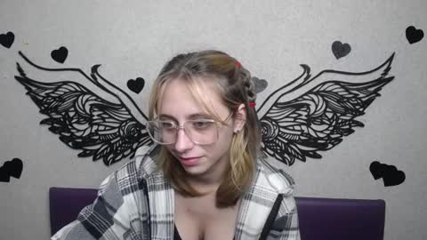 Snapshot of tracyleebb chatting on November 2025 02:43:02 PM TracyLeeBB online show from November 2025 02:43:02 PM