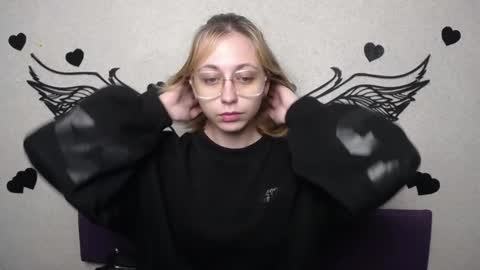 Snapshot of tracyleebb chatting on November 2025 11:47:02 AM TracyLeeBB online show from November 2025 11:47:02 AM