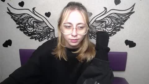 Snapshot of tracyleebb chatting on December 2025 11:48:01 AM TracyLeeBB online show from December 2025 11:48:01 AM