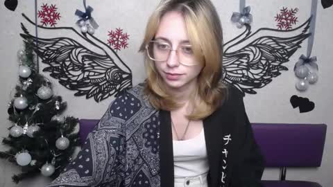 Snapshot of tracyleebb chatting on December 2025 06:42:02 AM TracyLeeBB online show from December 2025 06:42:02 AM