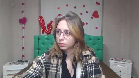 Snapshot of tracyleebb chatting on February 2026 06:31:01 AM TracyLeeBB online show from February 2026 06:31:01 AM