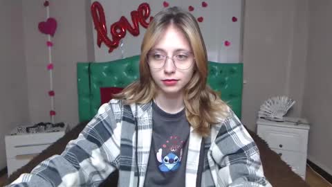 Snapshot of tracyleebb chatting on February 2026 06:12:02 AM TracyLeeBB online show from February 2026 06:12:02 AM