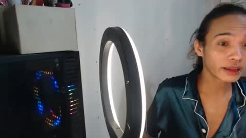 Amor  THUMBS-UP ME online show from February 2026 07:17:02 PM