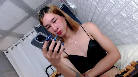 Snapshot of transmedusaxxx chatting on April 2026 02:06:01 AM Chloe online show from April 2026 02:06:01 AM