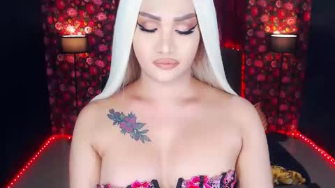 KYLIE BELLA  TS online show from May 2026 01:11:02 AM