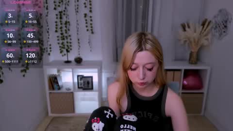Nyuta Hartmann online show from February 2025 01:44:01 PM
