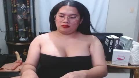 travelergirl online show from July 2026 10:05:01 PM