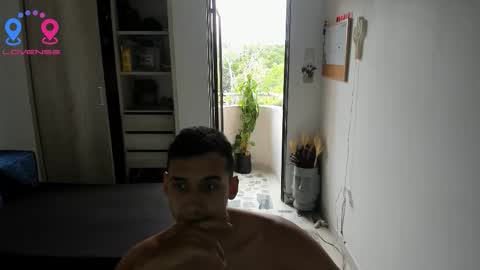 travis bakerr online show from September 2025 09:38:01 PM