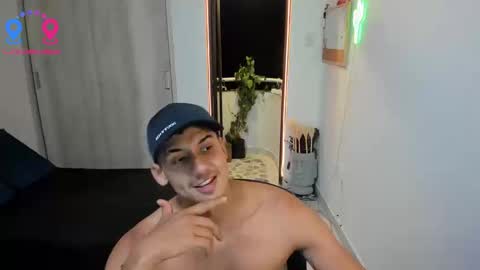 travis bakerr online show from September 2025 11:41:02 PM