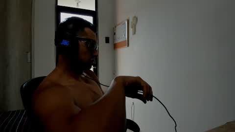 travis bakerr online show from July 2026 08:11:01 PM