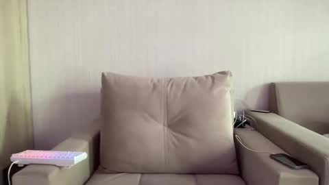 Snapshot of travis_gracile chatting on April 2026 09:21:01 AM Travis online show from April 2026 09:21:01 AM