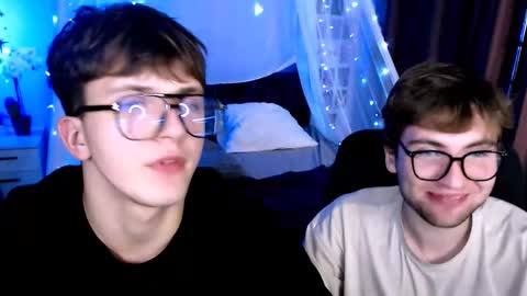 Travis online show from November 2025 08:41:02 PM