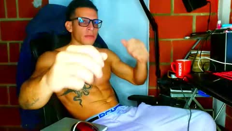 Snapshot of travisdiamonds chatting on February 2026 11:40:01 AM TRAVIS. online show from February 2026 11:40:01 AM