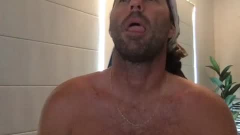 TravisKenn online show from May 2026 07:00:01 PM