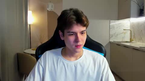 travisrivas online show from September 2025 06:30:02 PM