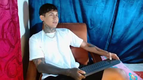 TRAV - INDEPENDENT MODEL online show from February 2025 09:54:01 PM