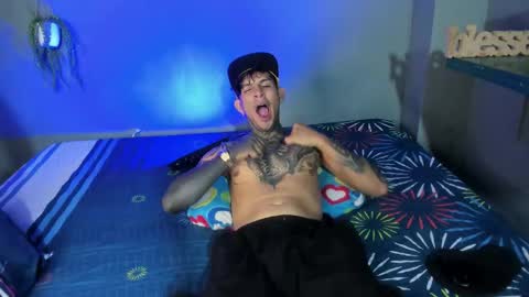 TRAV - INDEPENDENT MODEL online show from September 2025 08:03:01 AM