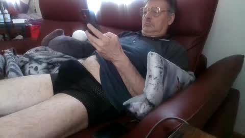 trebgeis1 online show from April 2026 11:03:02 AM