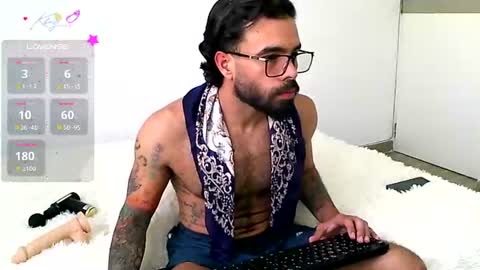 Hunter man online show from June 2026 07:03:02 PM
