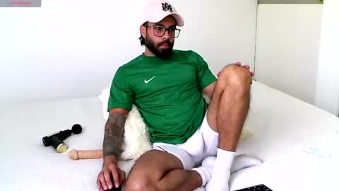 Hunter man online show from July 2026 08:03:02 PM