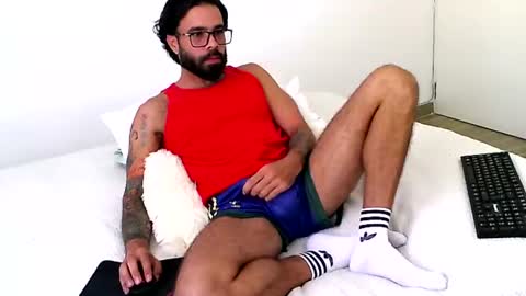 Hunter man online show from July 2026 08:36:01 PM