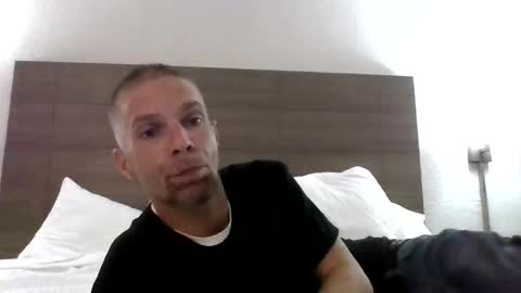 Snapshot of treeburner1 chatting on October 2025 05:14:01 PM TreeBurner1 online show from October 2025 05:14:01 PM