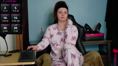 TreeJeanne online show from October 2025 02:54:02 AM