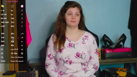 TreeJeanne online show from November 2025 02:54:01 AM