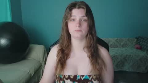 TreeJeanne online show from June 2026 10:14:01 PM