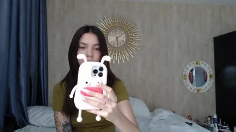 Snapshot of treezyny chatting on December 2024 02:43:01 AM Sarah And Jon online show from December 2024 02:43:01 AM