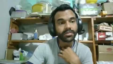 Snapshot of trek320rr chatting on April 2026 03:43:01 PM TREK320RR online show from April 2026 03:43:01 PM