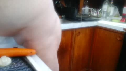 Snapshot of trevluv77 chatting on December 2024 02:14:02 AM trevluv77 online show from December 2024 02:14:02 AM