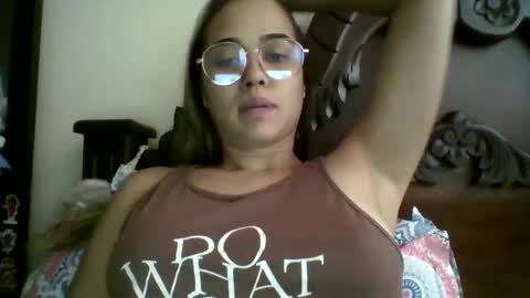 Snapshot of triana_bell chatting on September 2025 03:50:02 PM triana_bell online show from September 2025 03:50:02 PM